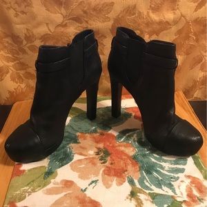 Gianni Bini boot/heels! Size 8.5! Worn once